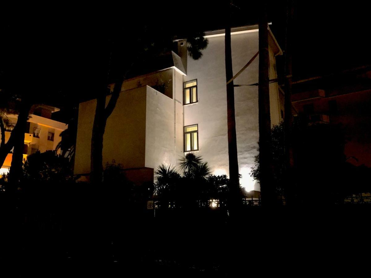 Casa Mimi B&B เปสการา ภายนอก รูปภาพ